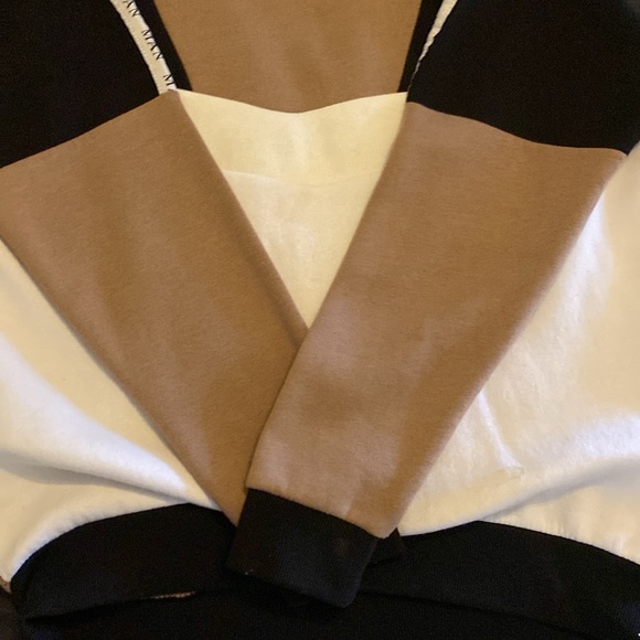 Sweater - Picture 3 of 5